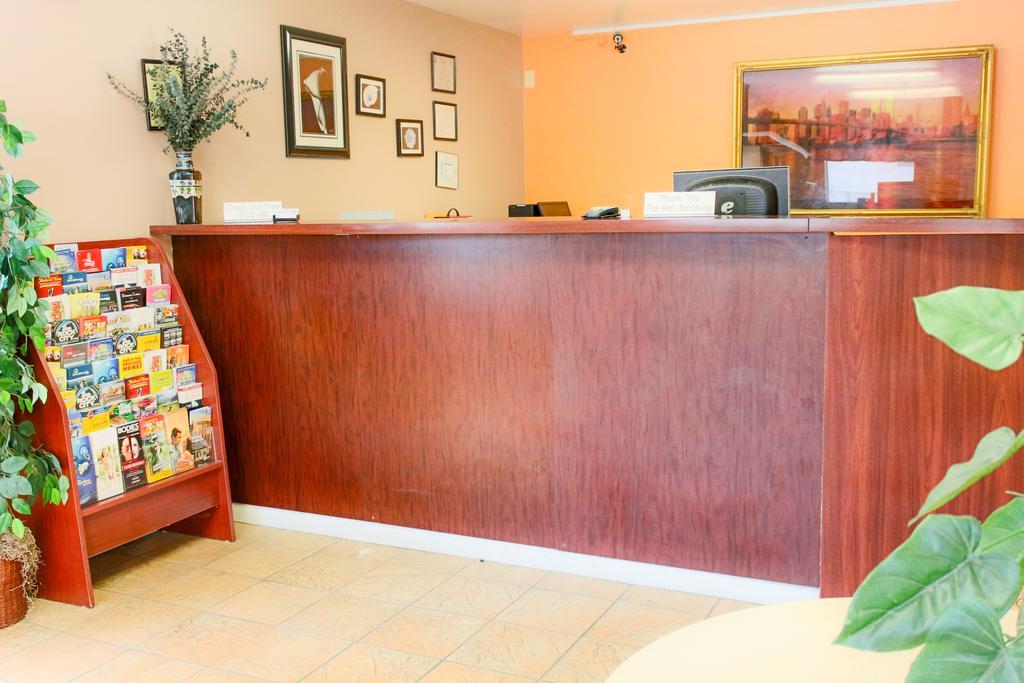 Budgetel Inn And Suites Atlanta Midtown Extérieur photo